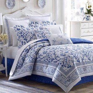 Laura Ashley Queen Comforter Charlotte Pattern